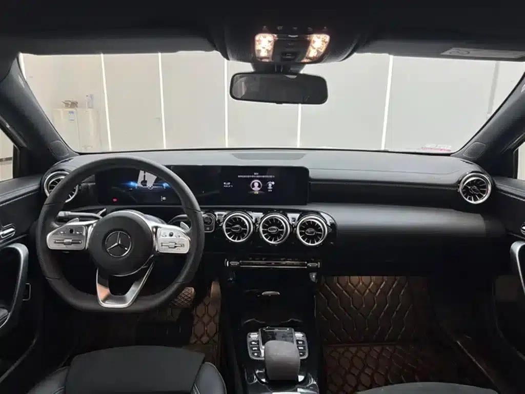Mercedes-Benz A-Class 2022 Facelift III A 200 L Sport Sedan Fashion Edition — миниатюра 9