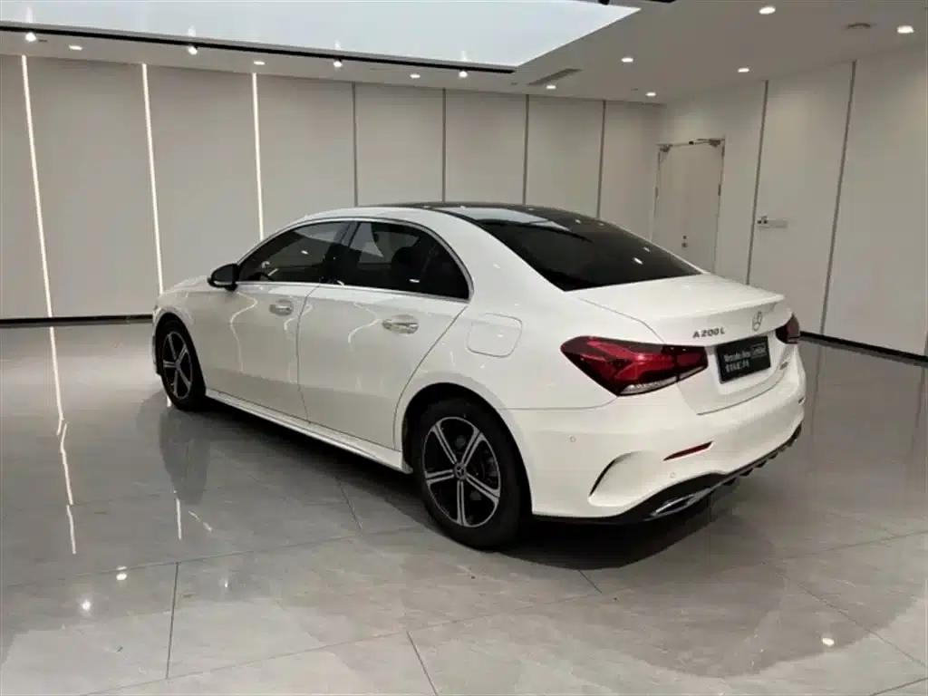 Mercedes-Benz A-Class 2022 Facelift III A 200 L Sport Sedan Fashion Edition — миниатюра 10