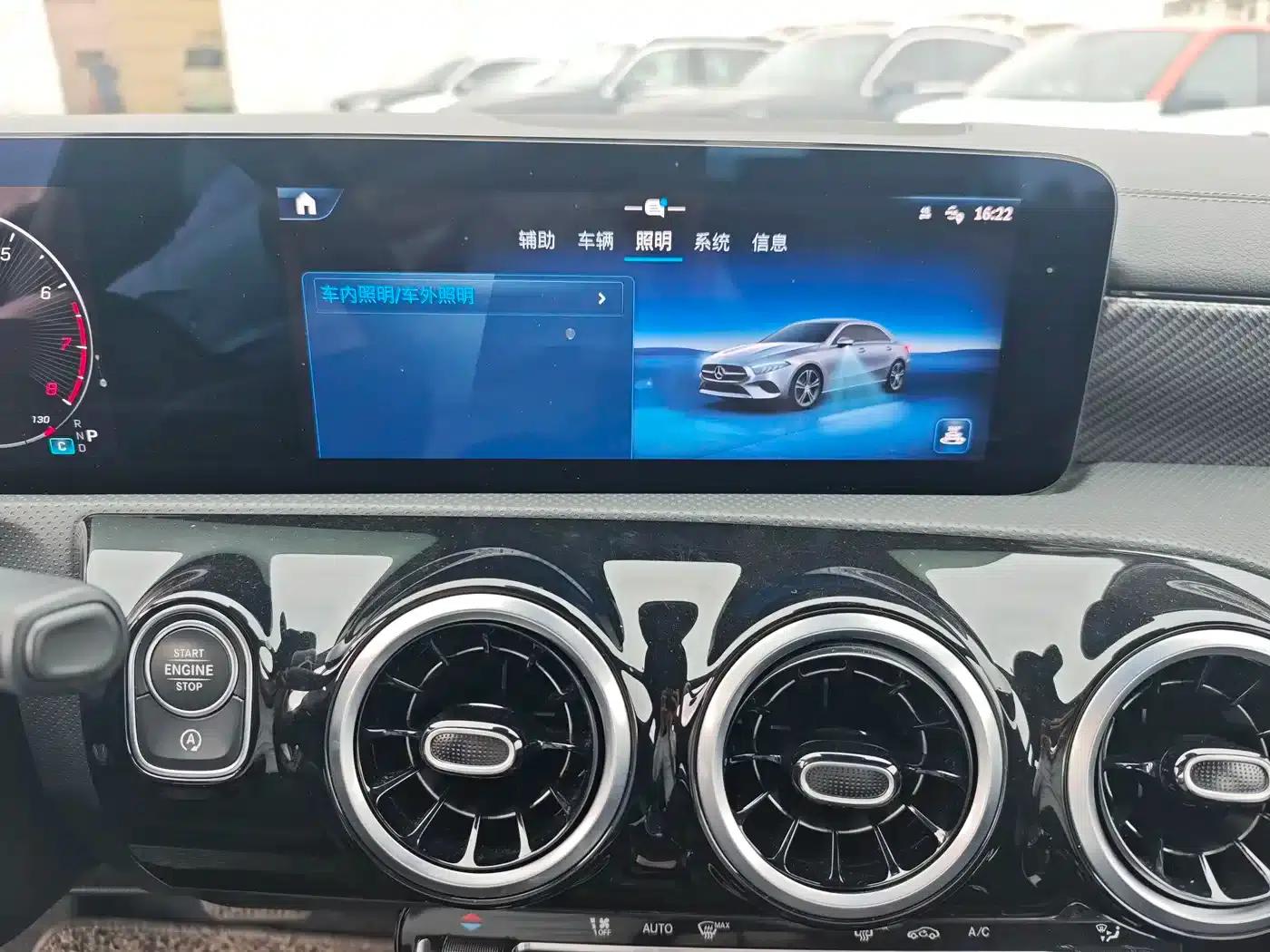 2023 Mercedes-Benz A-Class A 200 L Dynamic — миниатюра 14