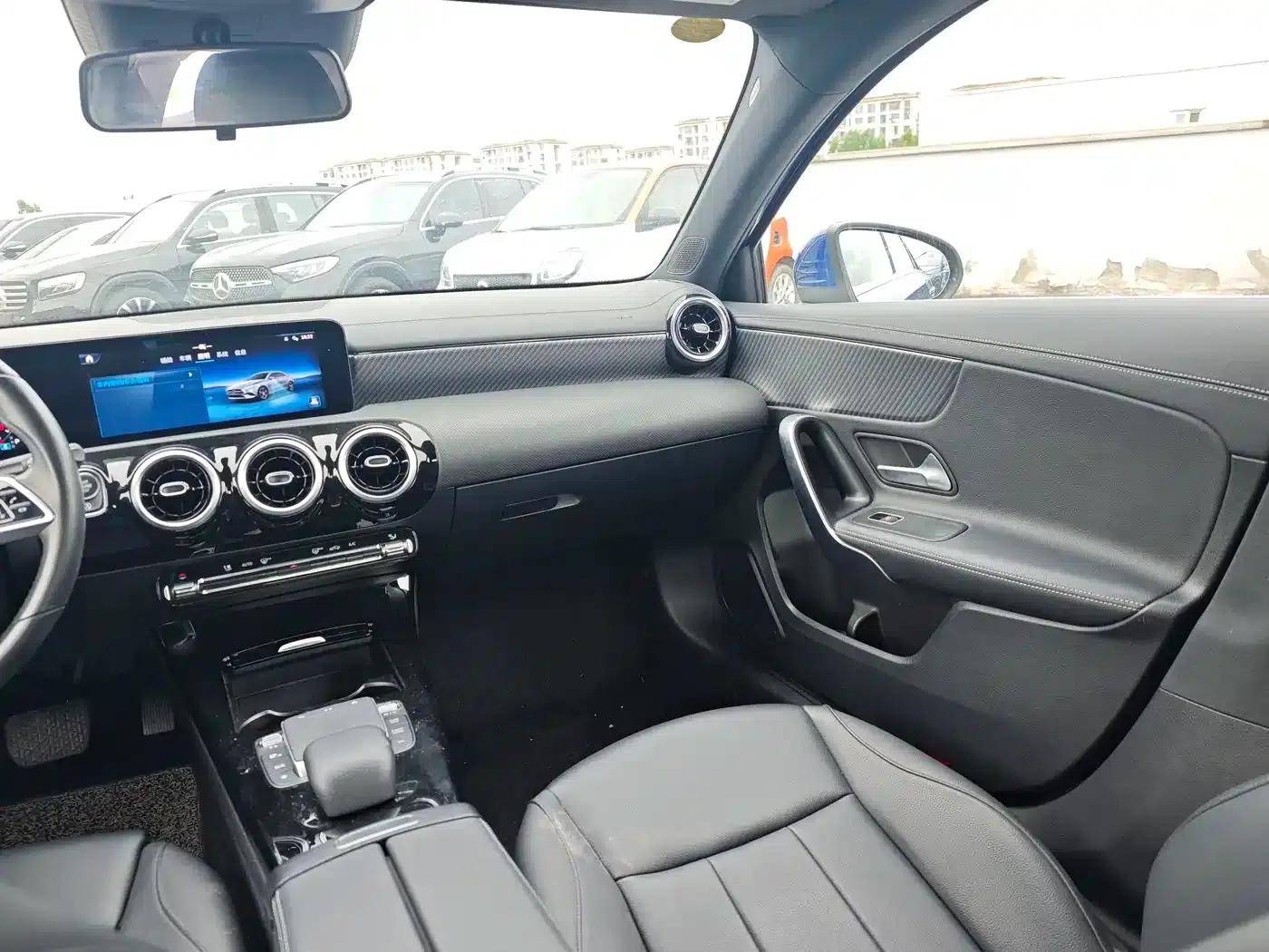 2023 Mercedes-Benz A-Class A 200 L Dynamic — миниатюра 15