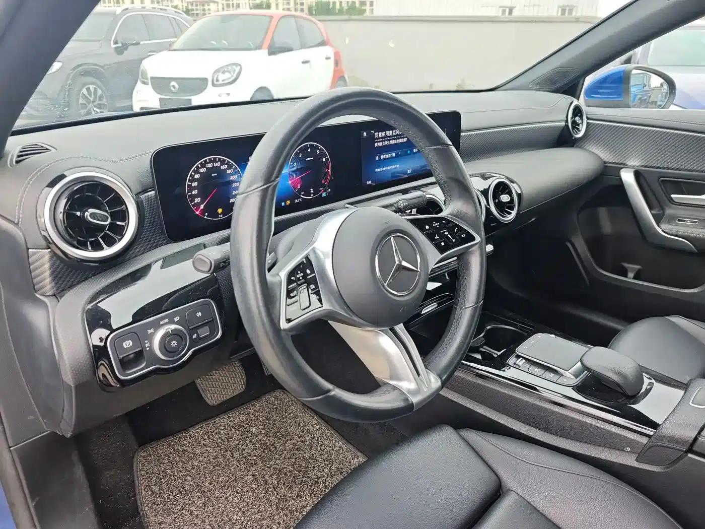 2023 Mercedes-Benz A-Class A 200 L Dynamic — миниатюра 7