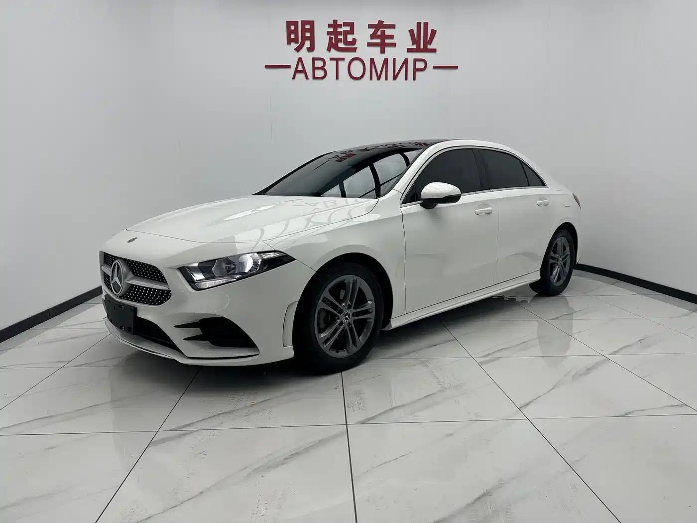 2022 Mercedes-Benz A-Class A 180 L — миниатюра 1
