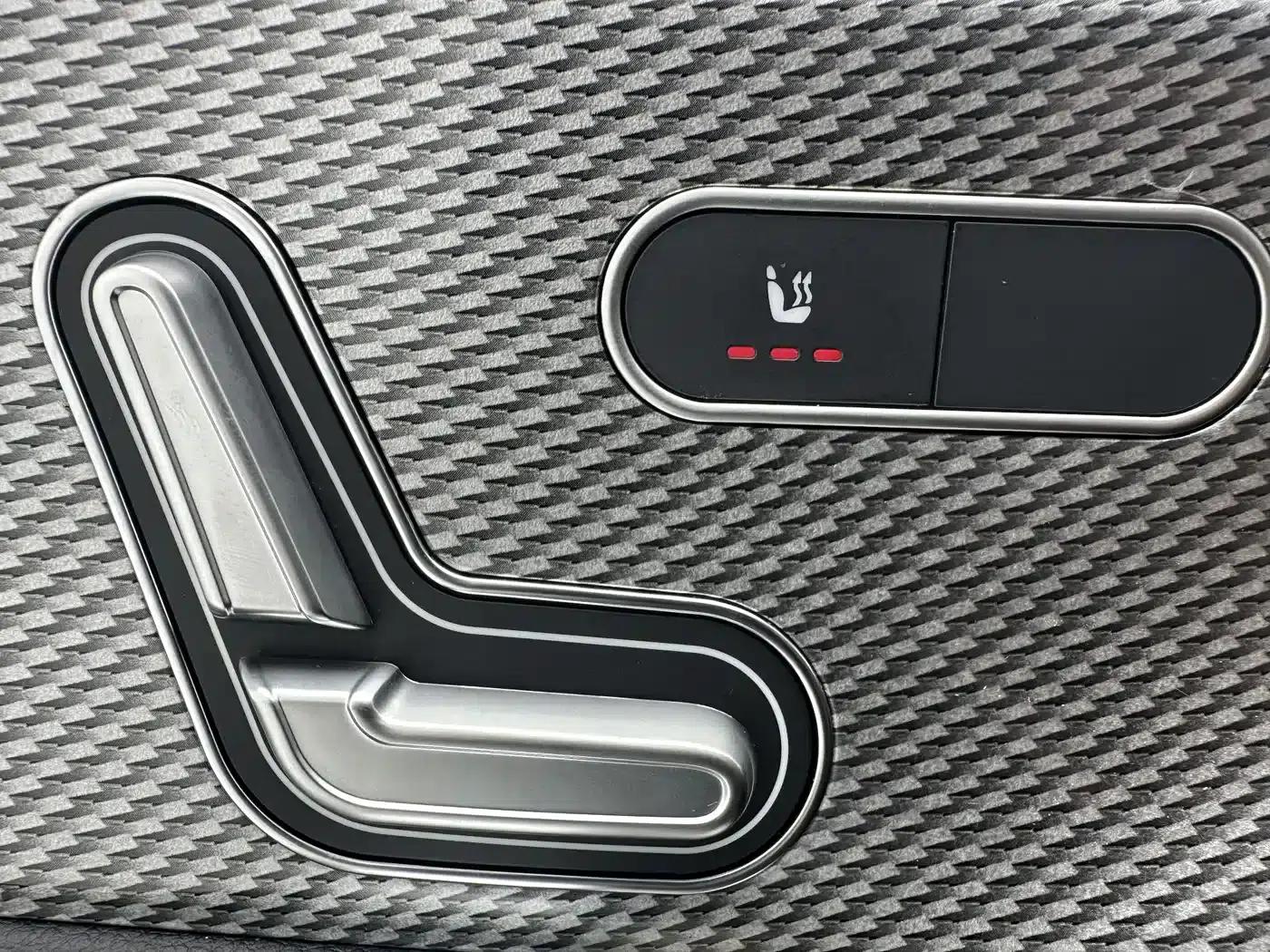2022 Mercedes-Benz A-Class A 180 L — миниатюра 12