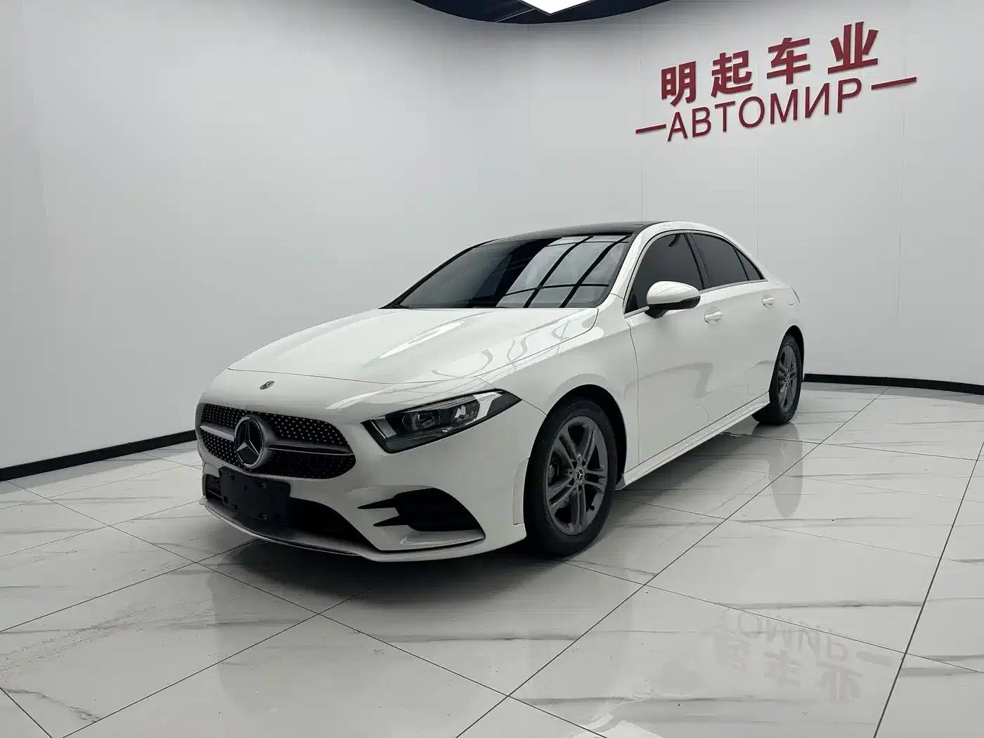 2022 Mercedes-Benz A-Class A 180 L — миниатюра 4