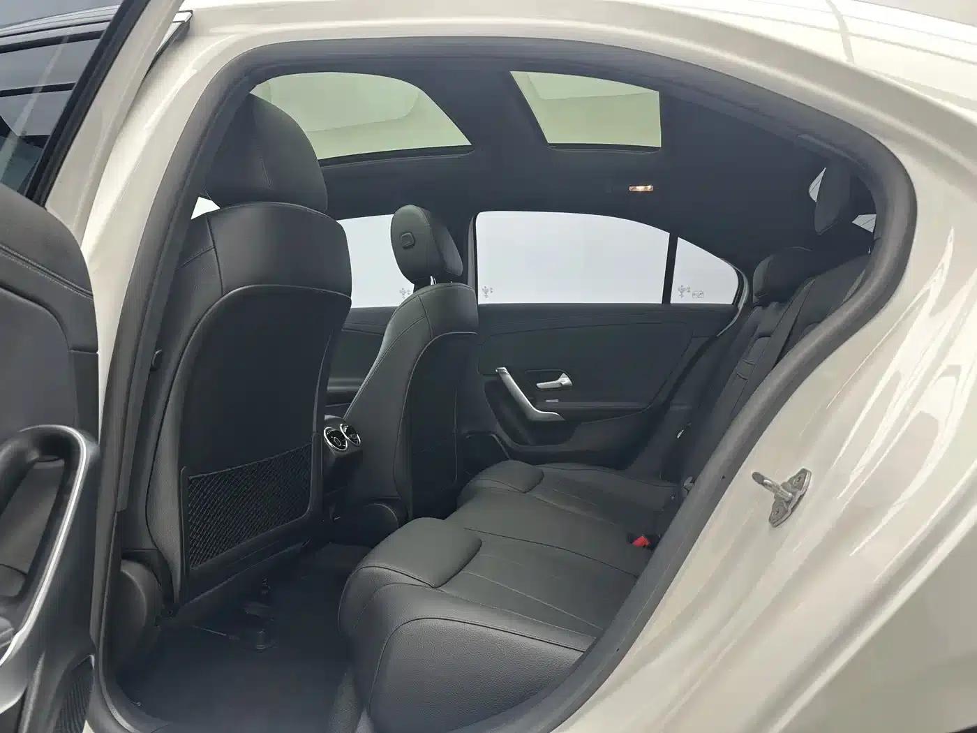 2022 Mercedes-Benz A-Class A 180 L — миниатюра 6