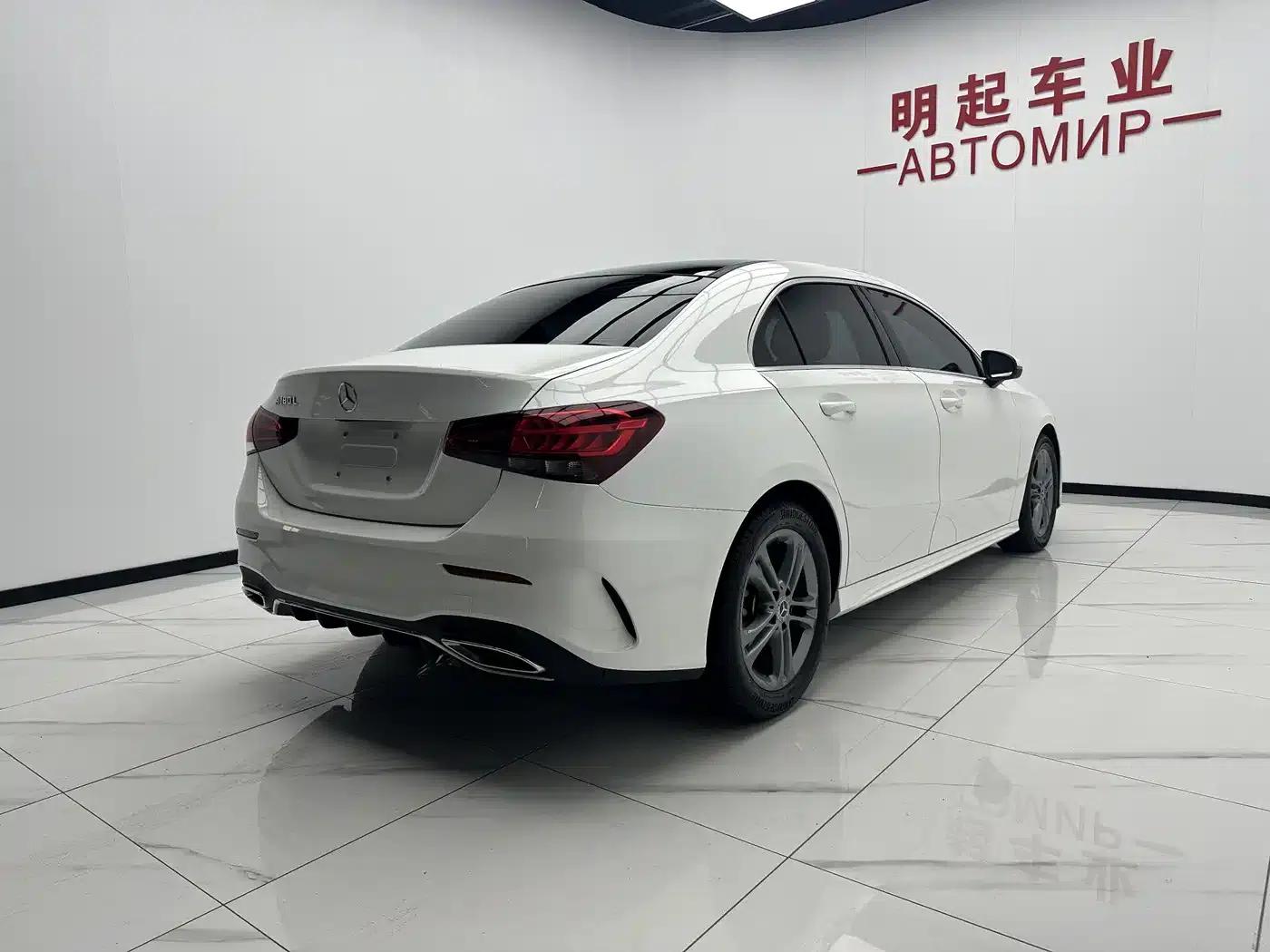 2022 Mercedes-Benz A-Class A 180 L — миниатюра 9