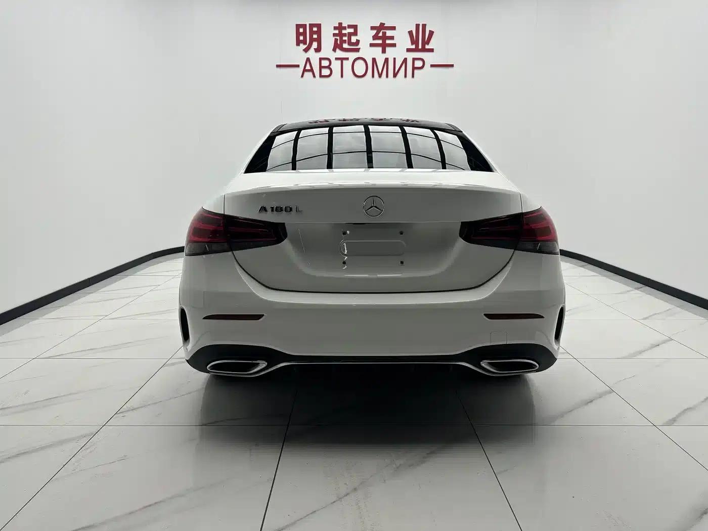 2022 Mercedes-Benz A-Class A 180 L — миниатюра 10
