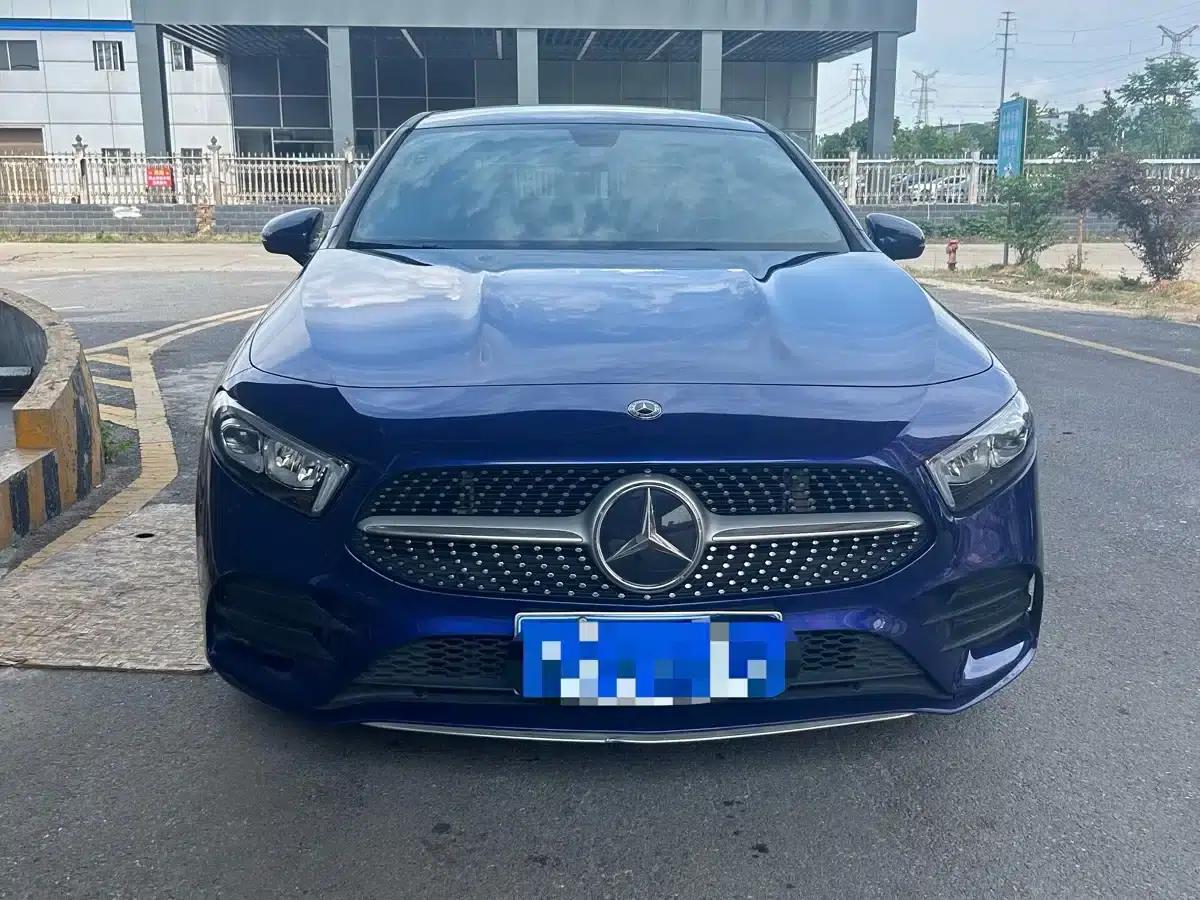 Mercedes-Benz A-Class 2020 A 200 L Sport Sedan — миниатюра 2