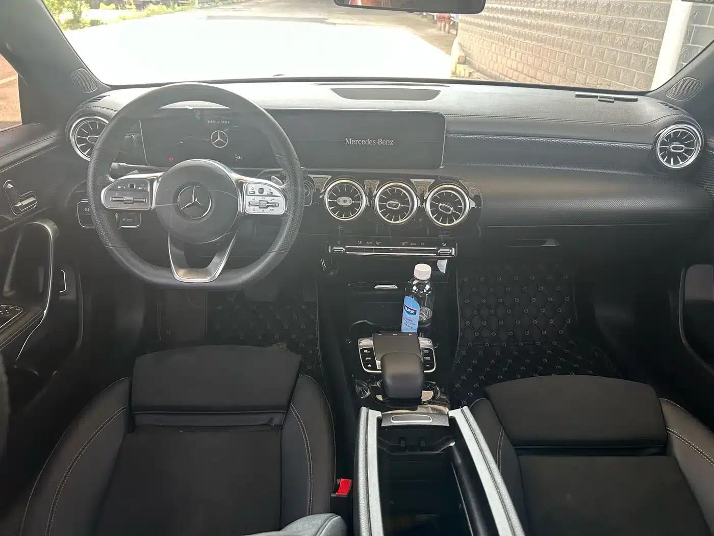Mercedes-Benz A-Class 2020 A 200 L Sport Sedan — миниатюра 7