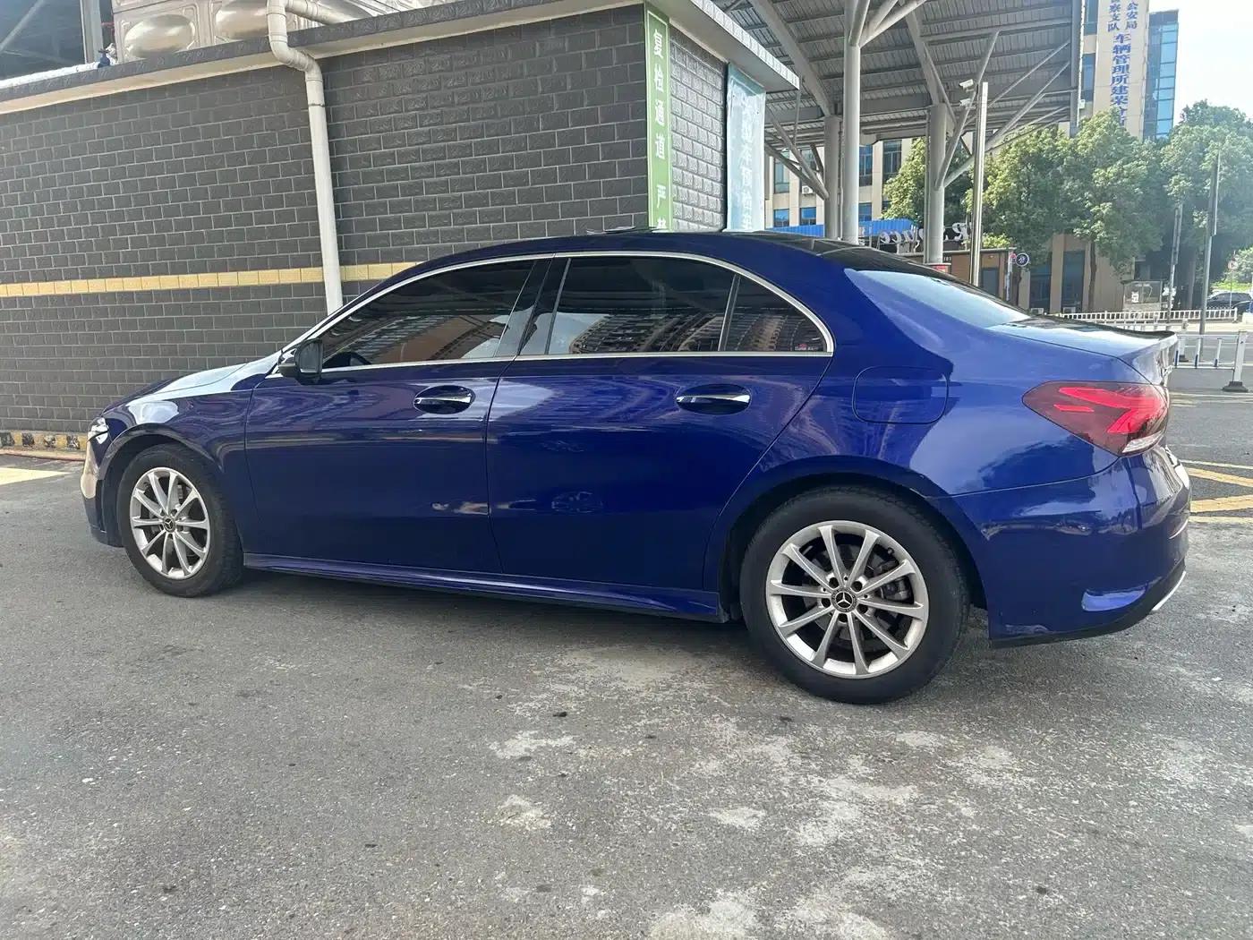 Mercedes-Benz A-Class 2020 A 200 L Sport Sedan — миниатюра 10