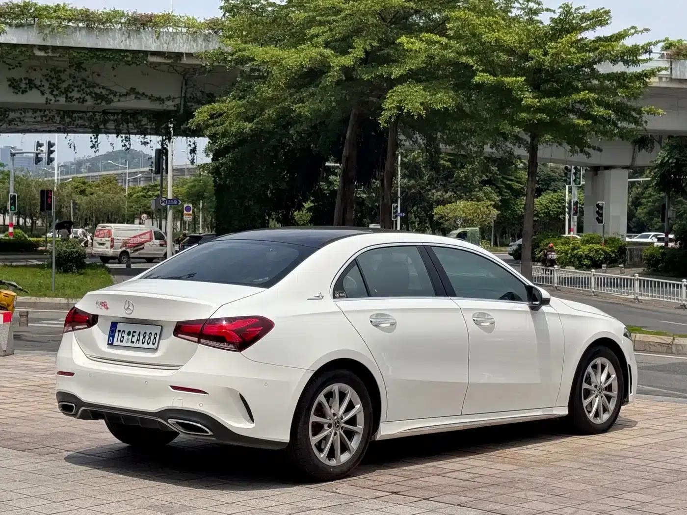 2019 Mercedes-Benz A-Class A 200 L Sport Sedan — миниатюра 6