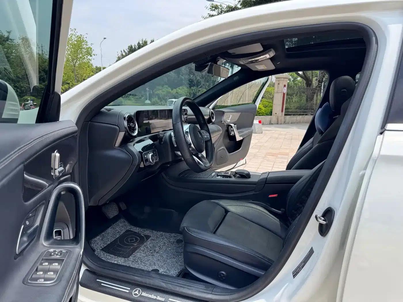 2019 Mercedes-Benz A-Class A 200 L Sport Sedan — миниатюра 8