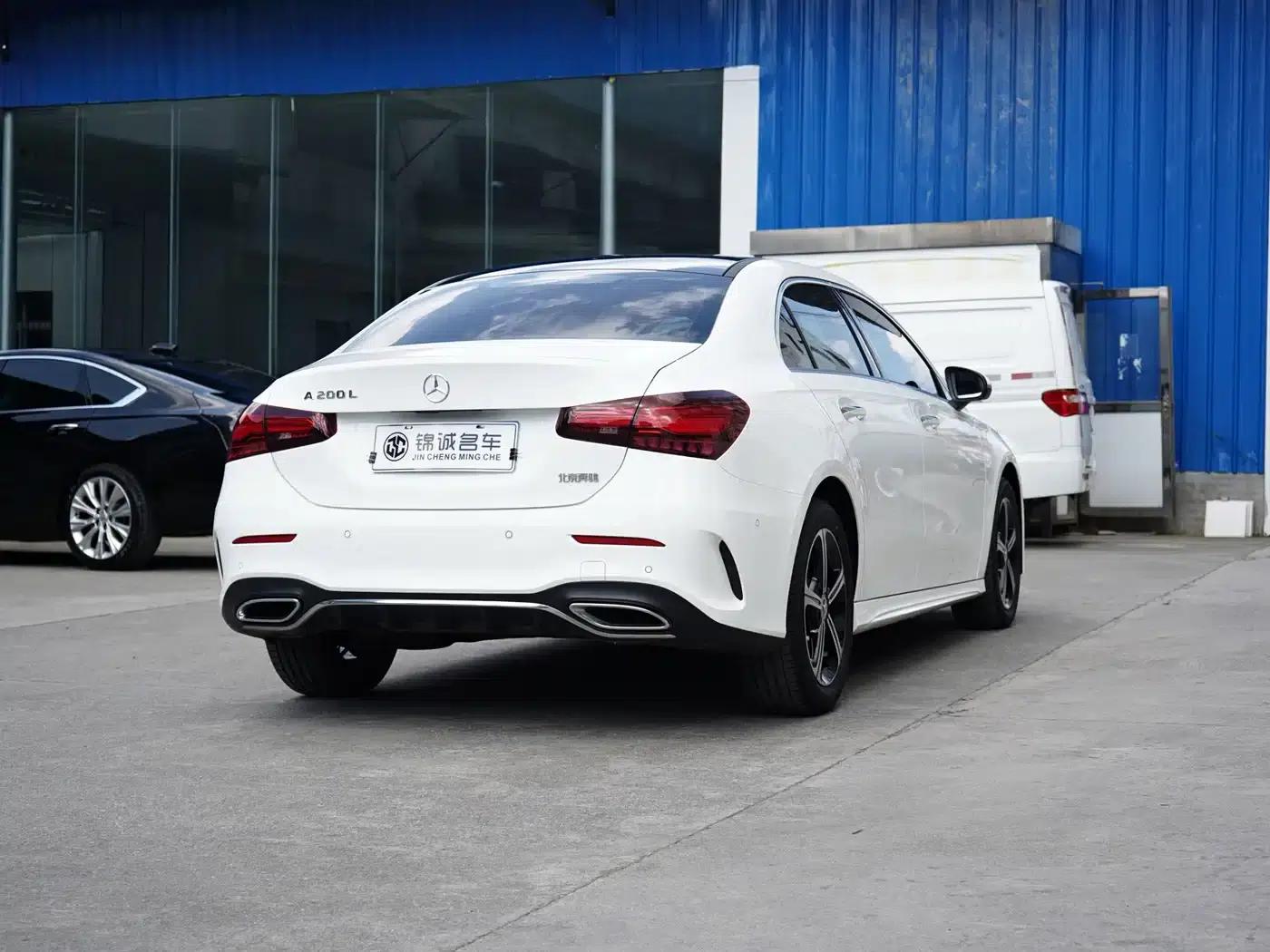 2023 Mercedes-Benz A-Class A 200 L Fashion Edition — миниатюра 9
