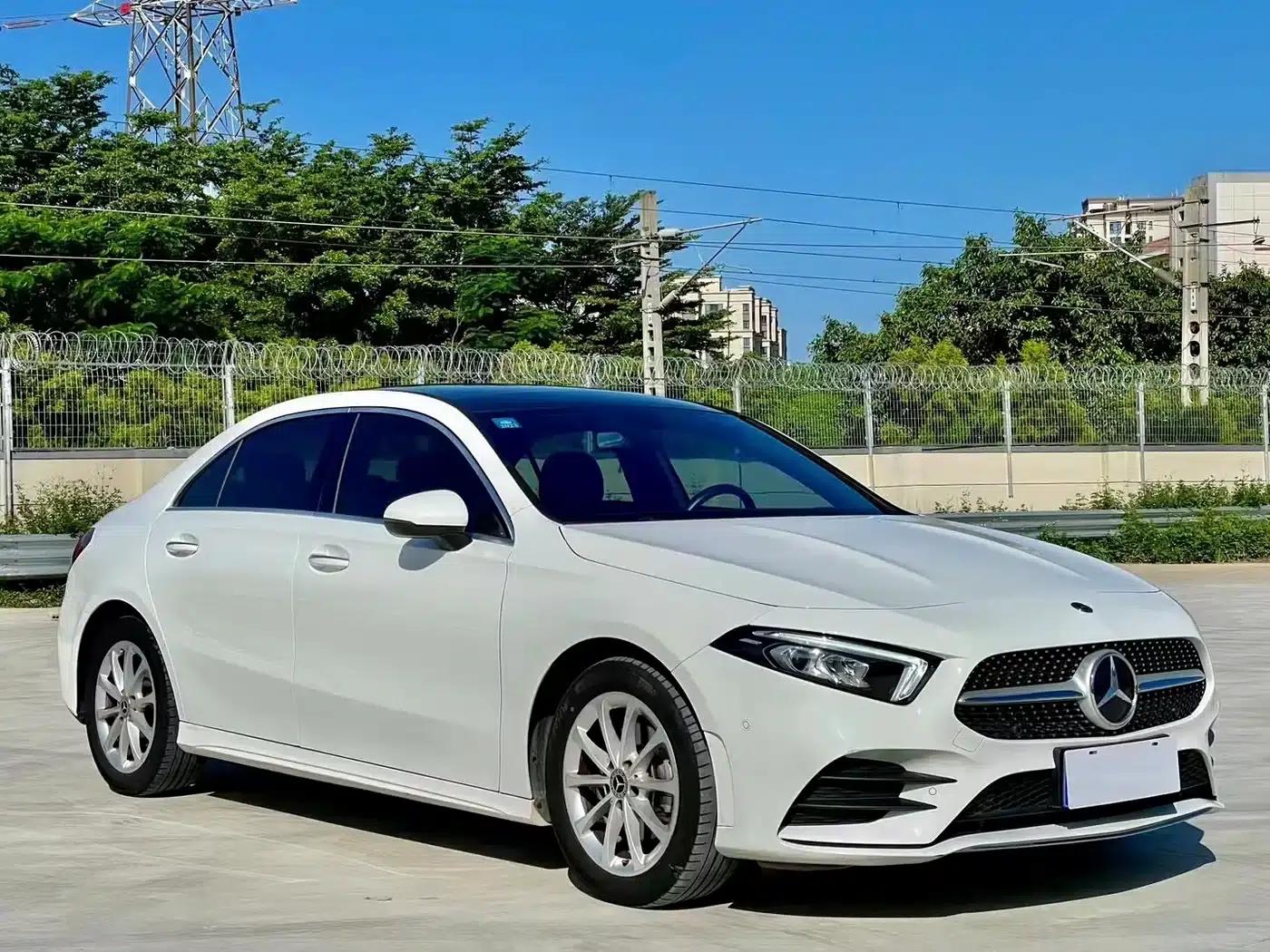 Mercedes-Benz A-Class 2020 Facelift A 200 L Sport Sedan Fashion Model — миниатюра 3