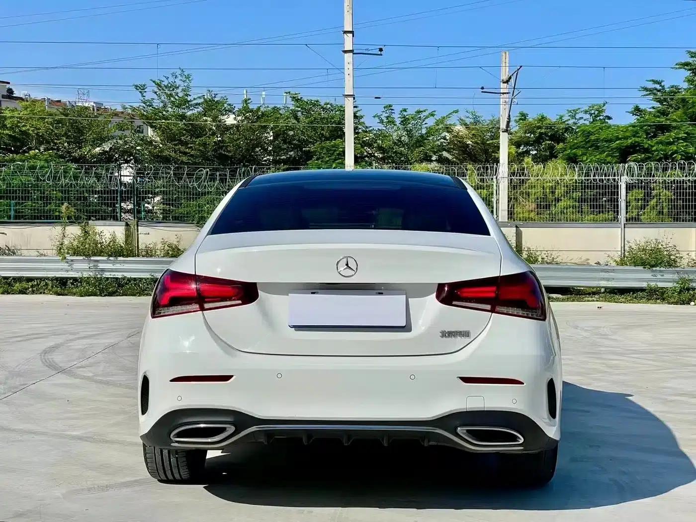 Mercedes-Benz A-Class 2020 Facelift A 200 L Sport Sedan Fashion Model — миниатюра 8
