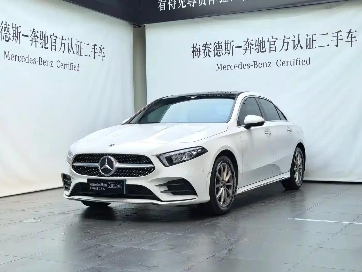 Mercedes-Benz A-Class 2022 Facelift A 200 L Sport Sedan Fashion Model — миниатюра 1