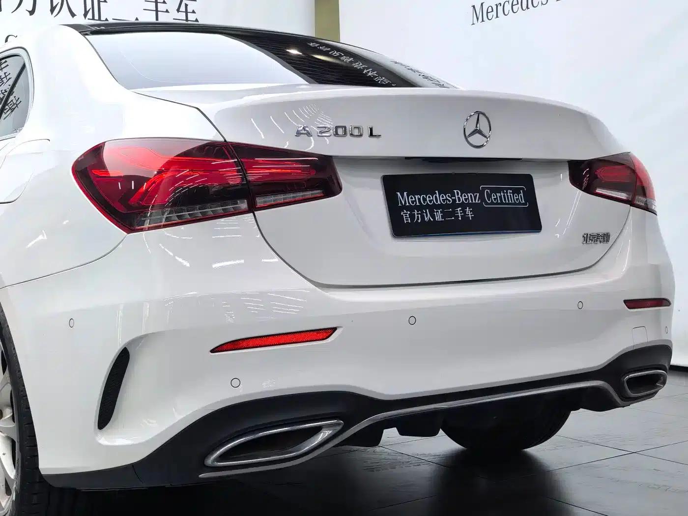 Mercedes-Benz A-Class 2022 Facelift A 200 L Sport Sedan Fashion Model — миниатюра 16