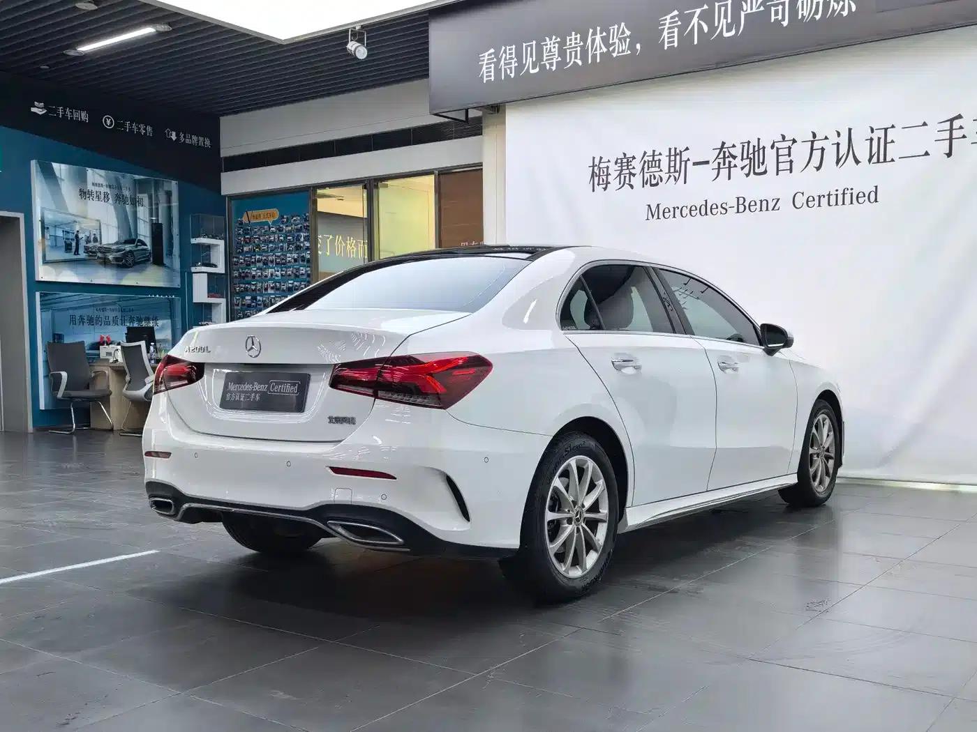 Mercedes-Benz A-Class 2022 Facelift A 200 L Sport Sedan Fashion Model — миниатюра 6
