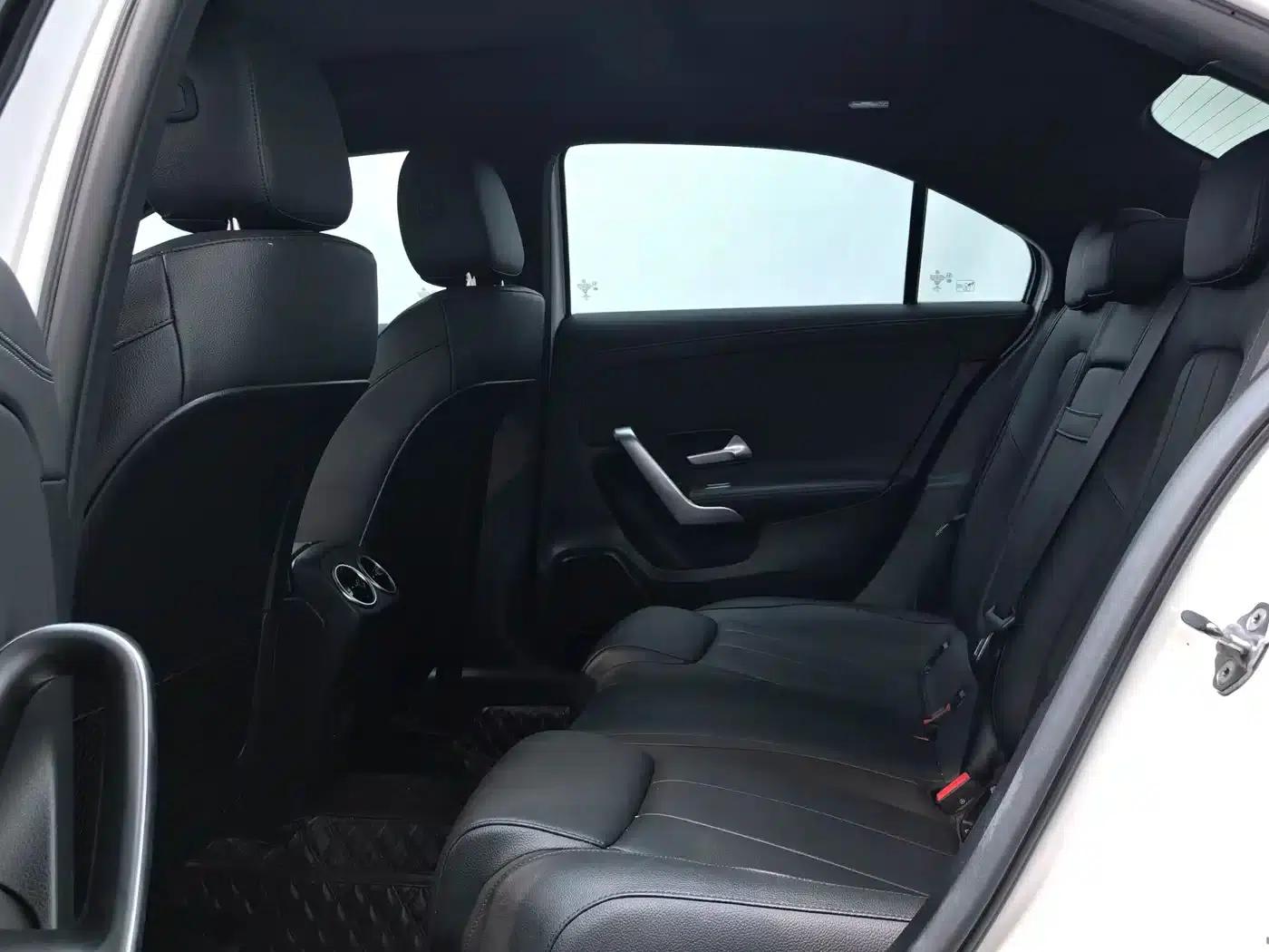 Mercedes-Benz A-Class 2022 Facelift A 200 L Sport Sedan Fashion Model — миниатюра 8