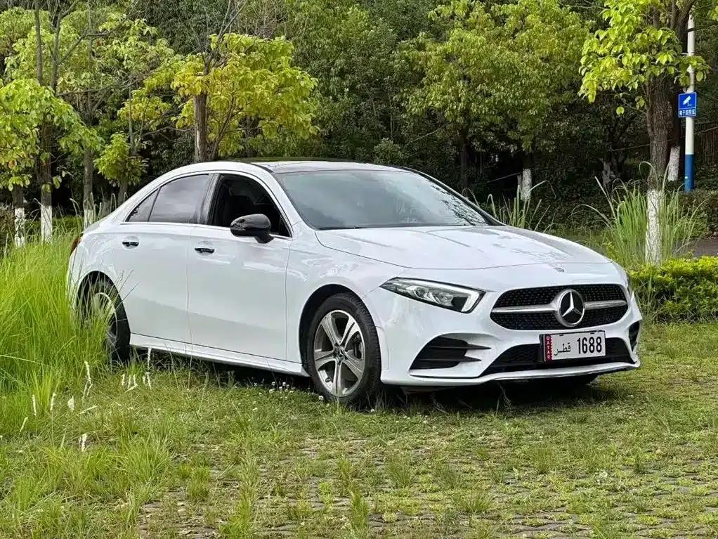 Mercedes-Benz A-Class 2020 A 200 L Sport Sedan — миниатюра 1