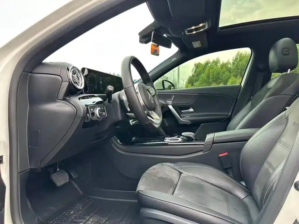 2019 Mercedes-Benz A-Class A 200 L Sport Sedan — миниатюра 5