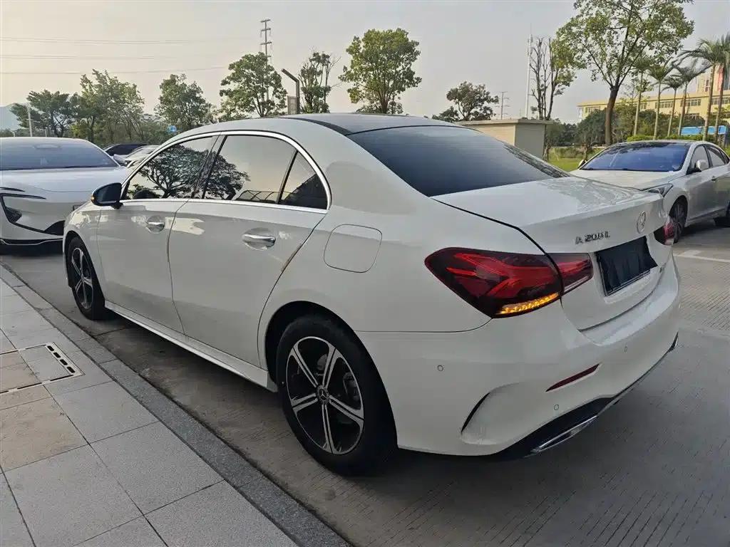 Mercedes-Benz A-Class 2022 Facelift II A 200 L Sport Sedan Fashion Edition — миниатюра 5