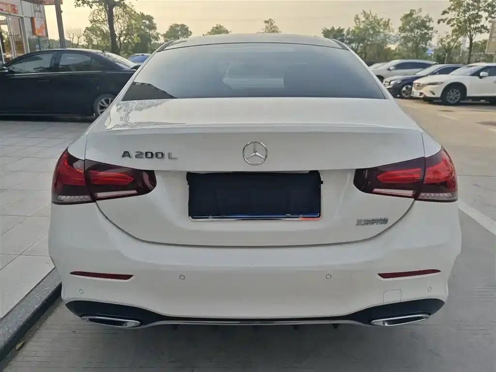 Mercedes-Benz A-Class 2022 Facelift II A 200 L Sport Sedan Fashion Edition — миниатюра 6