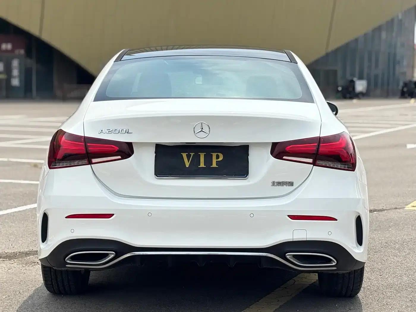 Mercedes-Benz A-Class 2022 Facelift III A 200 L Sport Sedan Fashion Edition — миниатюра 9