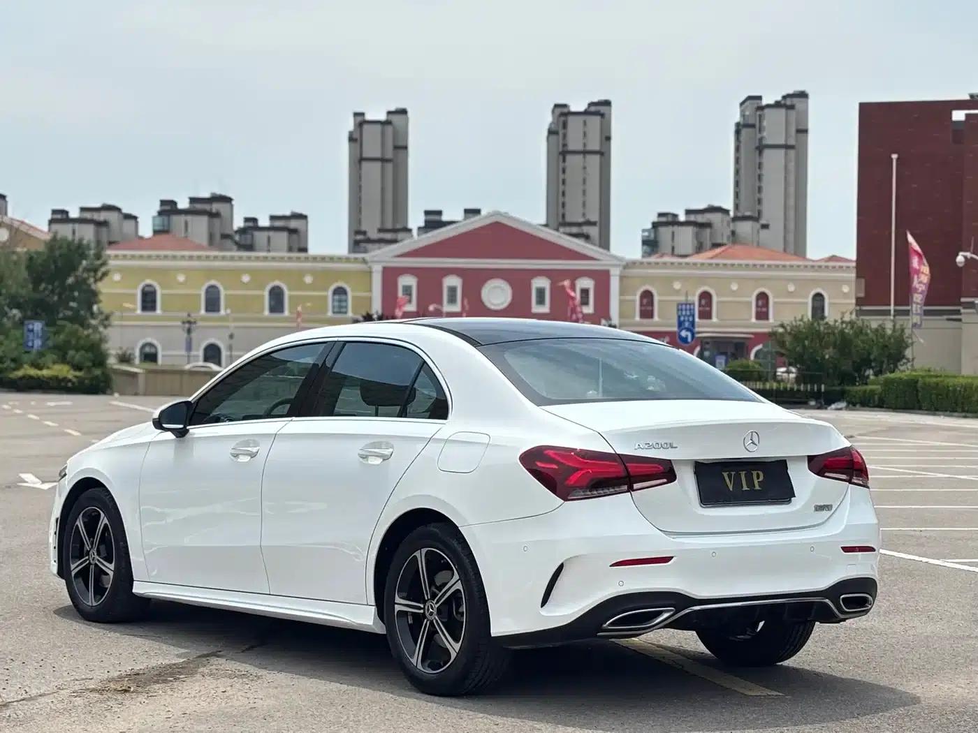 Mercedes-Benz A-Class 2022 Facelift III A 200 L Sport Sedan Fashion Edition — миниатюра 10