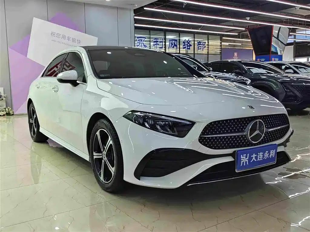 2023 Mercedes-Benz A-Class A 200 L Fashion Edition — миниатюра 3
