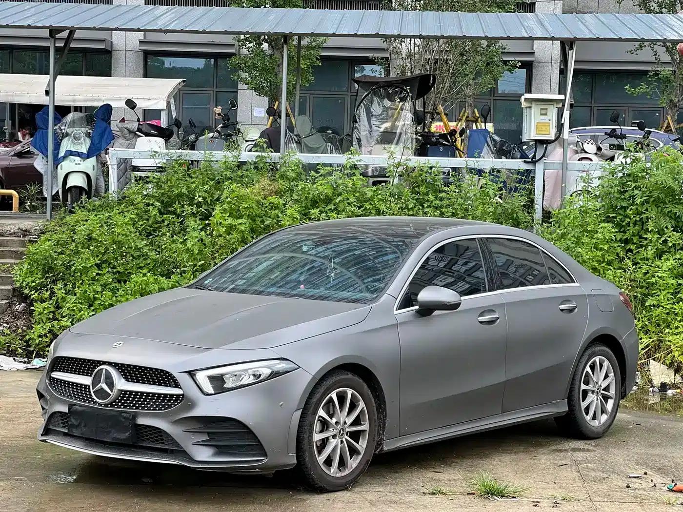 Mercedes-Benz A-Class 2022 Facelift A 200 L Sport Sedan Fashion Model — миниатюра 1