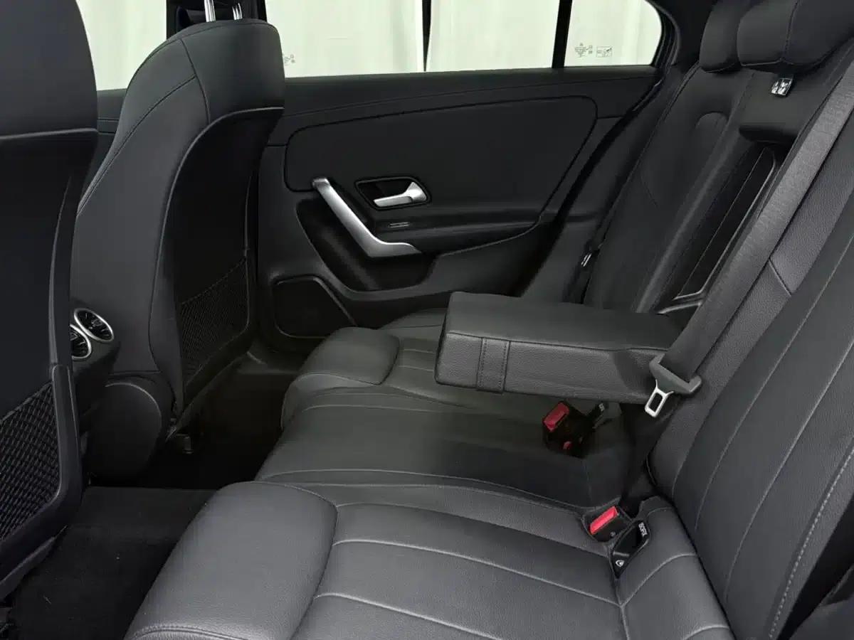 2023 Mercedes-Benz A-Class A 180 L — миниатюра 11