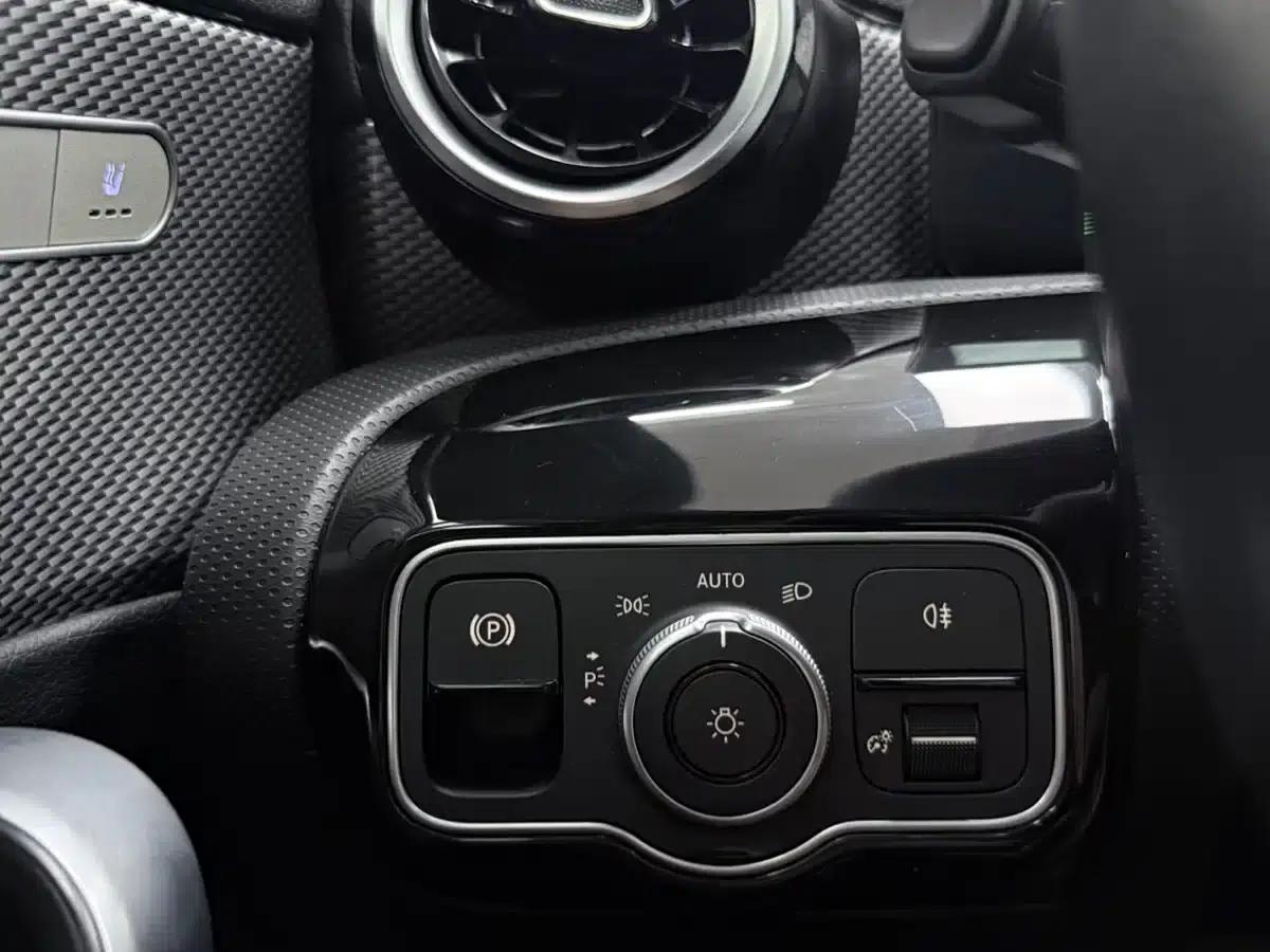2023 Mercedes-Benz A-Class A 180 L — миниатюра 13