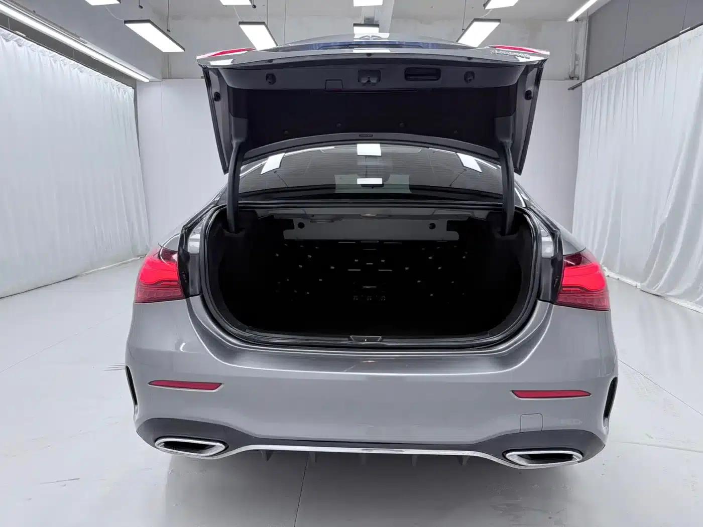 2023 Mercedes-Benz A-Class A 180 L — миниатюра 17