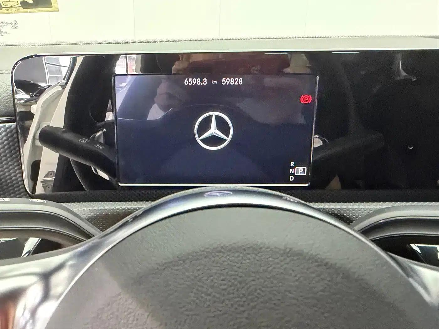 2019 Mercedes-Benz A-Class A 180 L Sport Sedan — миниатюра 11