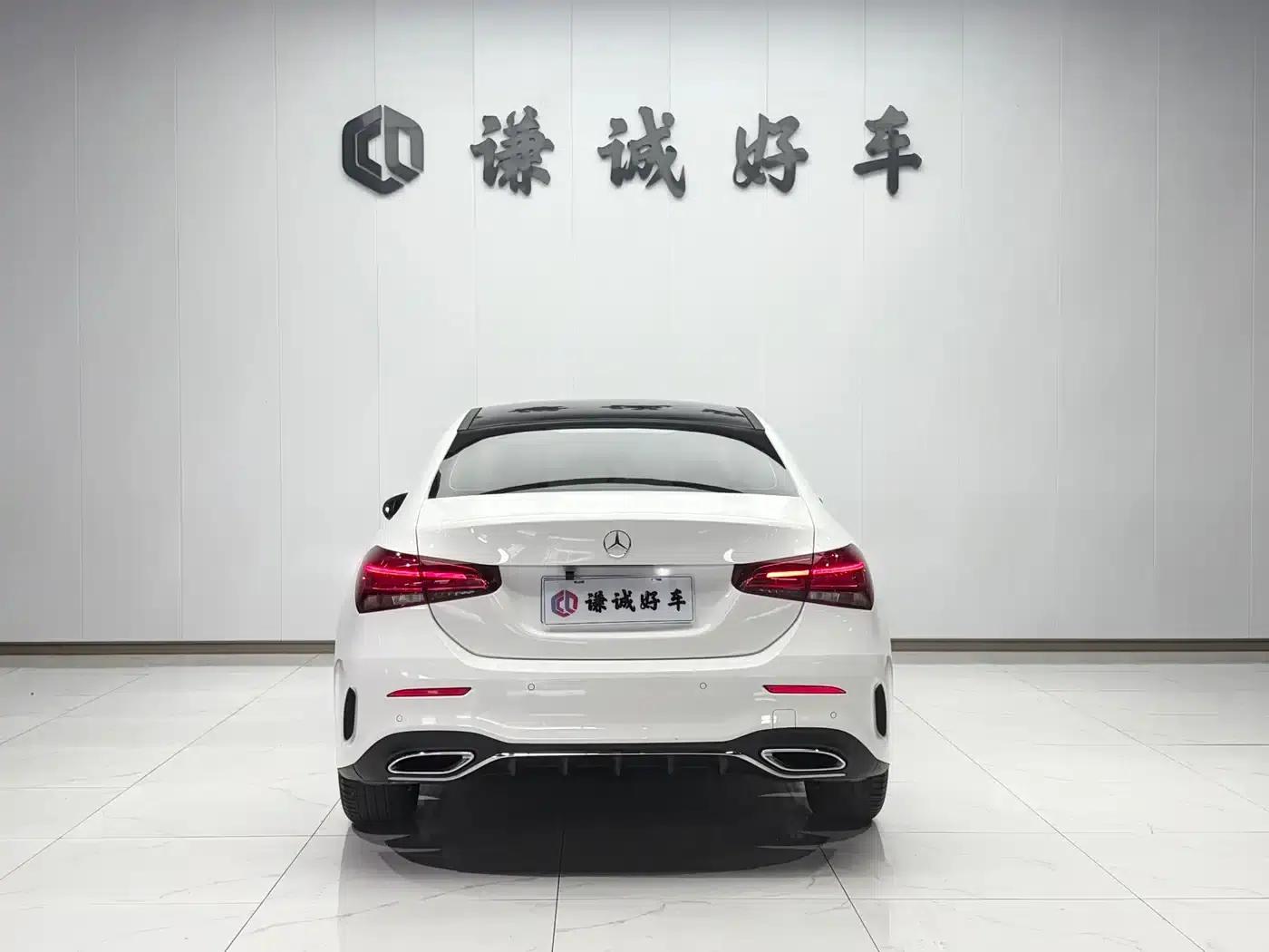 2019 Mercedes-Benz A-Class A 180 L Sport Sedan — миниатюра 4