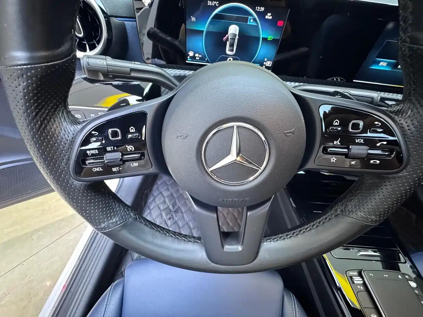 2022 Mercedes-Benz A-Class A 180 L Sport Sedan — миниатюра 20