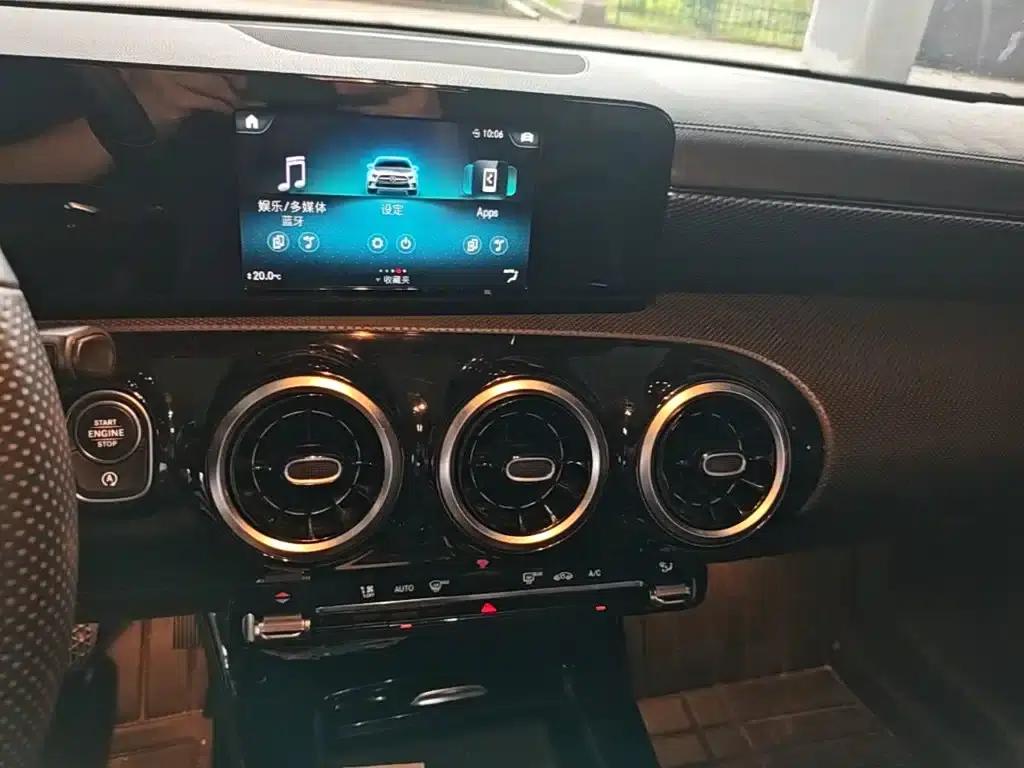 2020 Mercedes-Benz A-Class A 180 L Sport Sedan — миниатюра 13