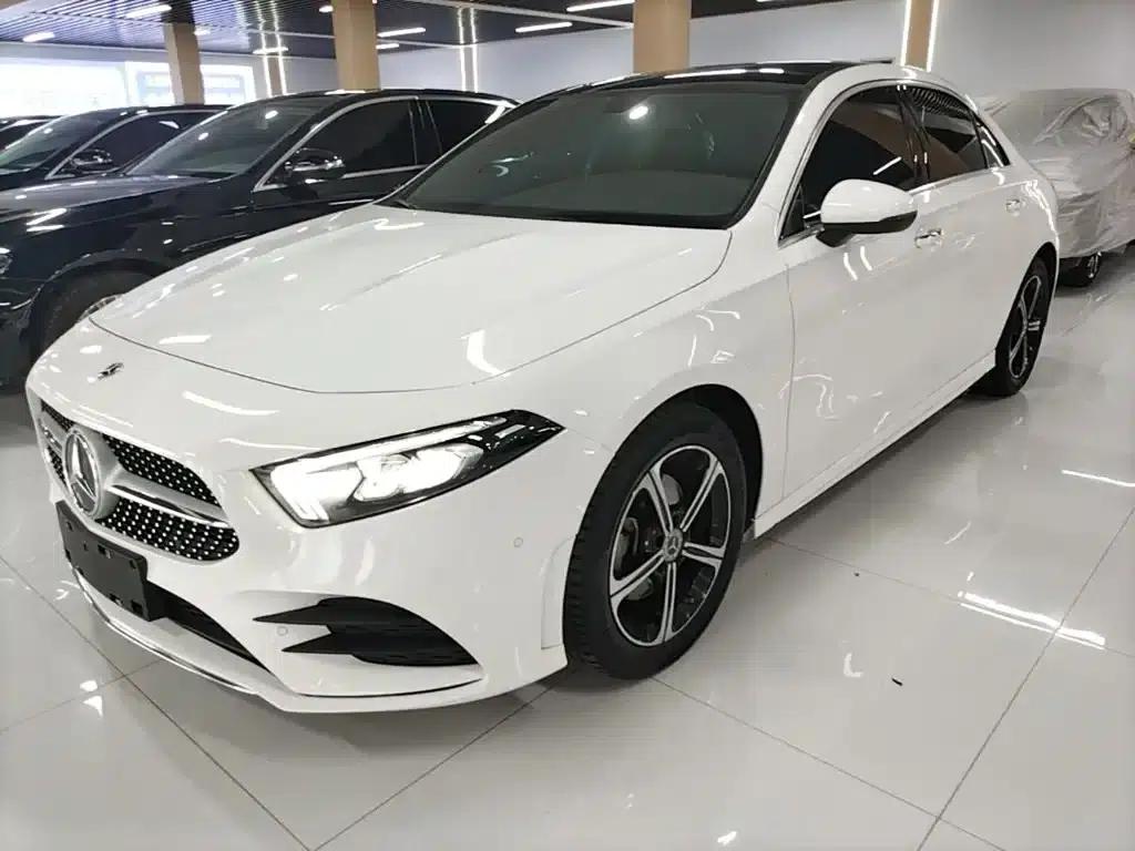 Mercedes-Benz A-Class 2022 Facelift II A 200 L Sport Sedan Fashion Edition — миниатюра 1
