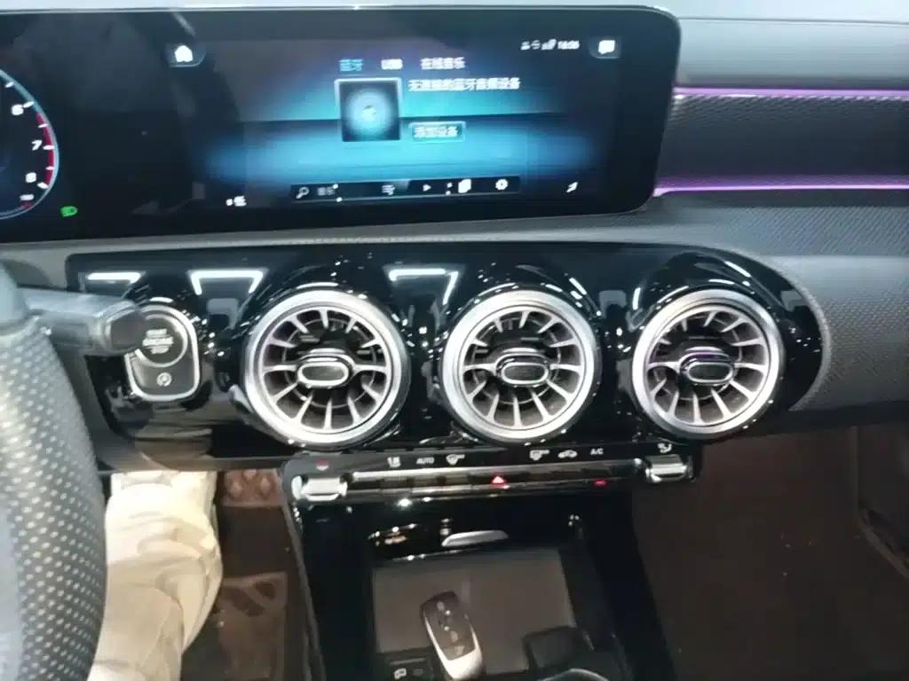 Mercedes-Benz A-Class 2022 Facelift II A 200 L Sport Sedan Fashion Edition — миниатюра 13