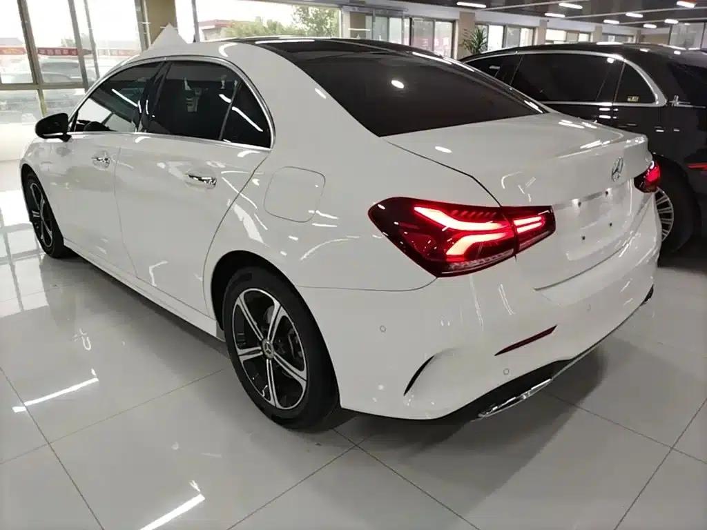 Mercedes-Benz A-Class 2022 Facelift II A 200 L Sport Sedan Fashion Edition — миниатюра 5