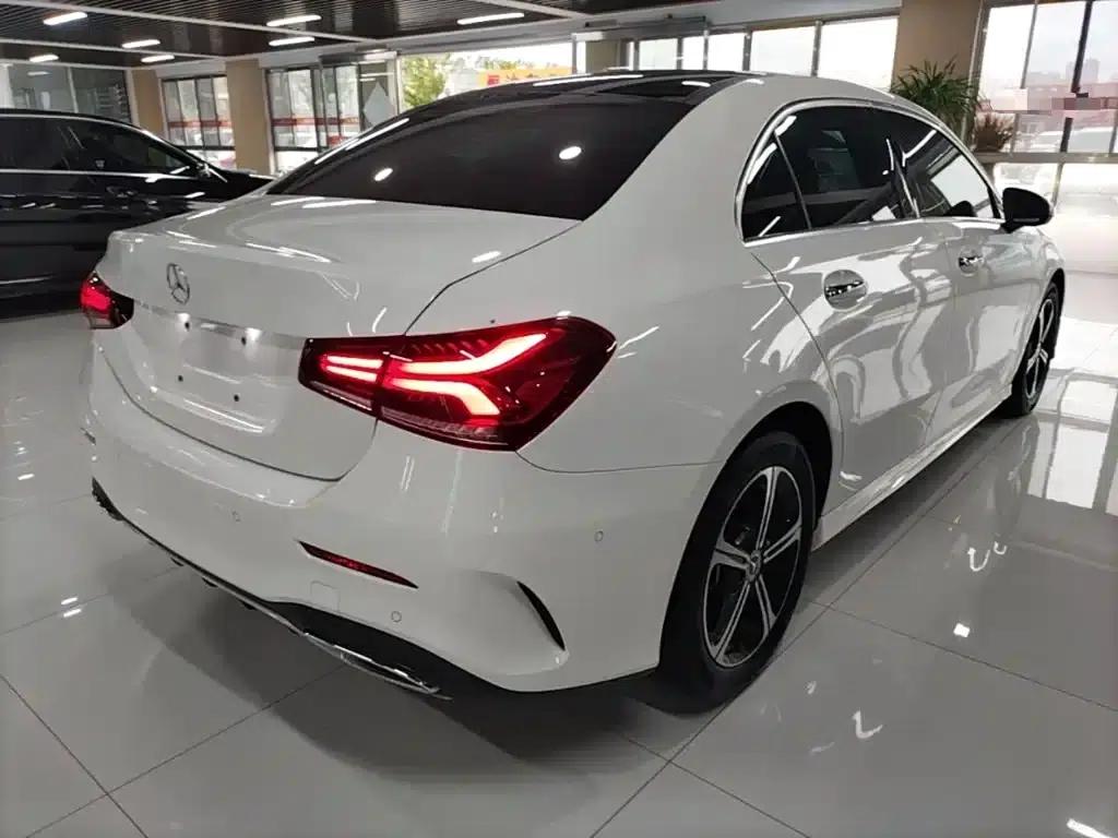 Mercedes-Benz A-Class 2022 Facelift II A 200 L Sport Sedan Fashion Edition — миниатюра 7