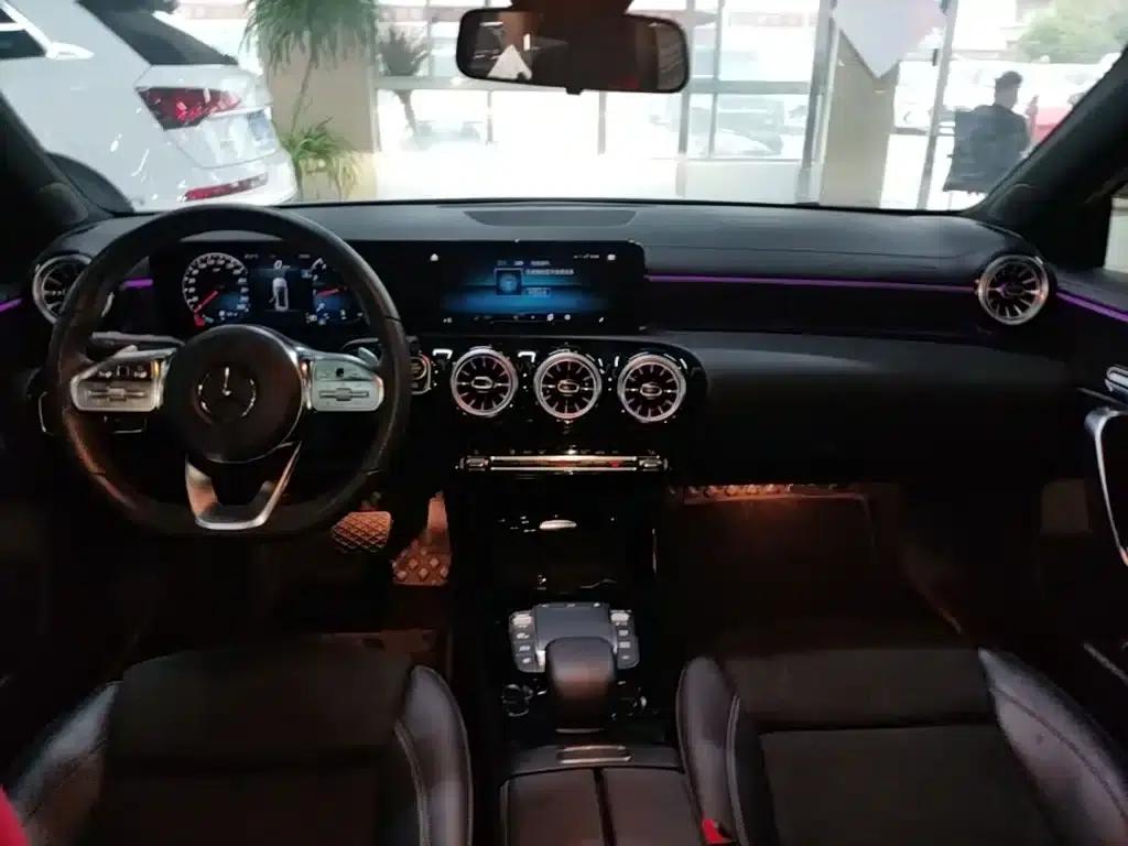 Mercedes-Benz A-Class 2022 Facelift II A 200 L Sport Sedan Fashion Edition — миниатюра 10