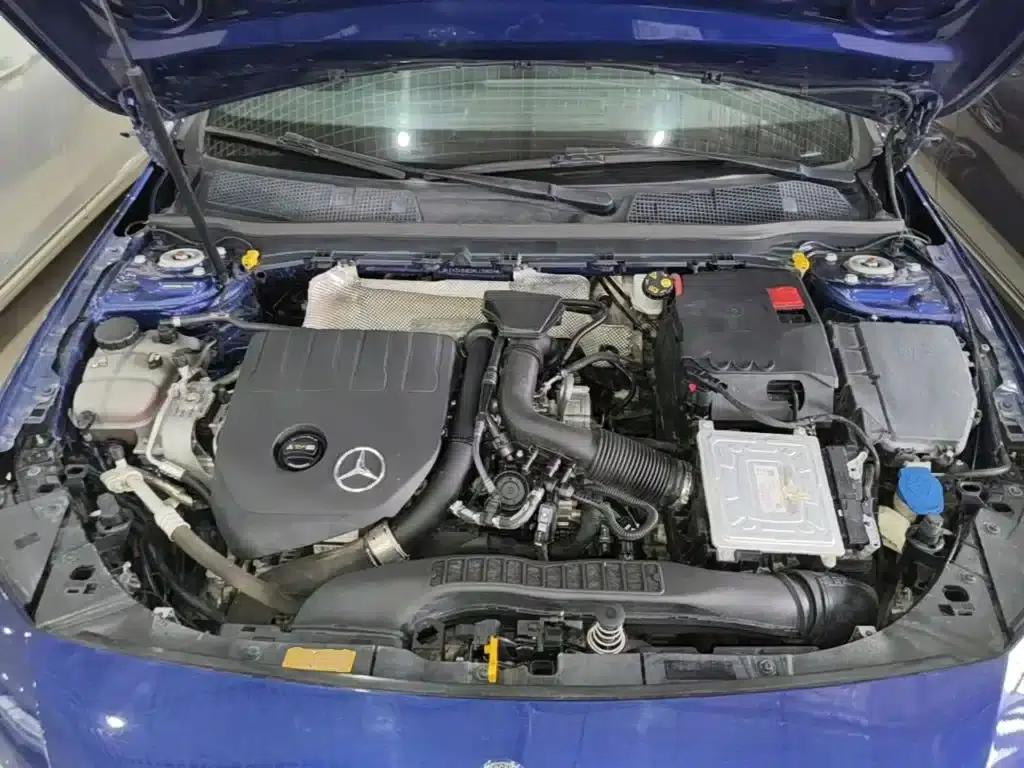 Mercedes-Benz A-Class 2020 Facelift A 200 L Sport Sedan Fashion Model — миниатюра 20