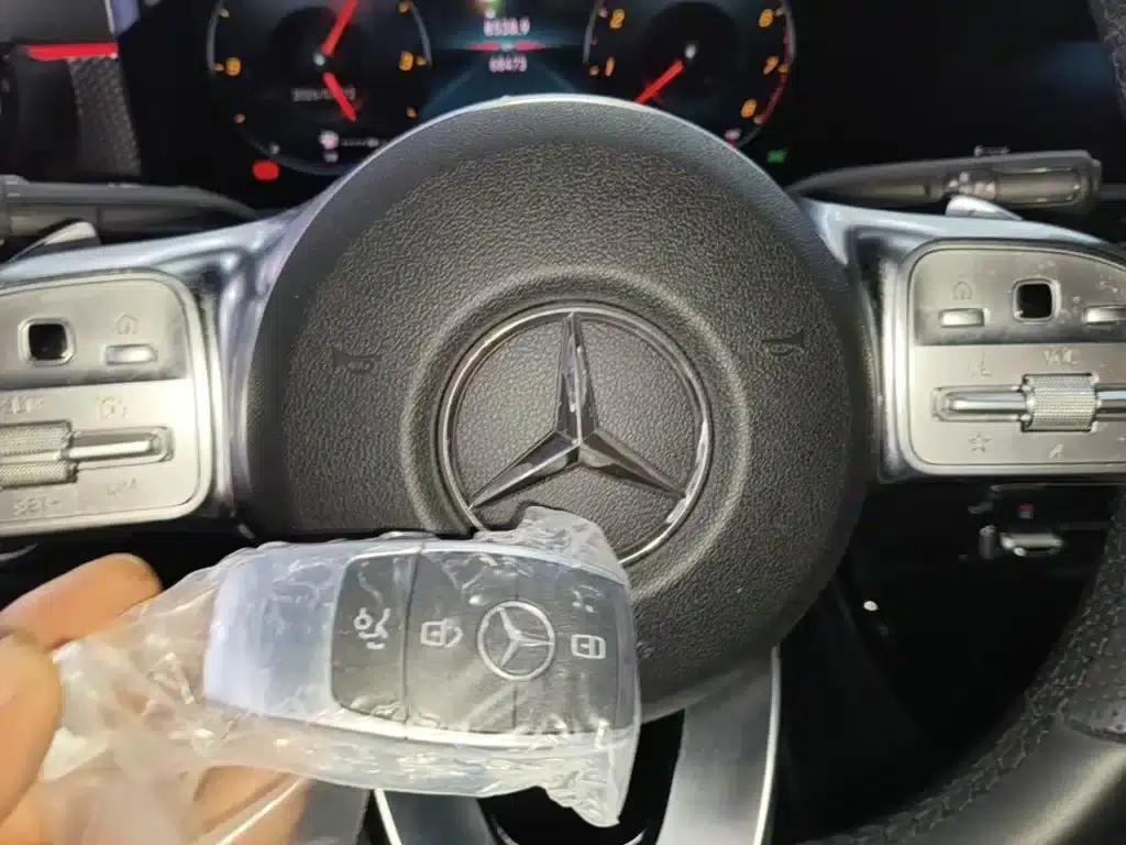 Mercedes-Benz A-Class 2020 Facelift A 200 L Sport Sedan Fashion Model — миниатюра 9
