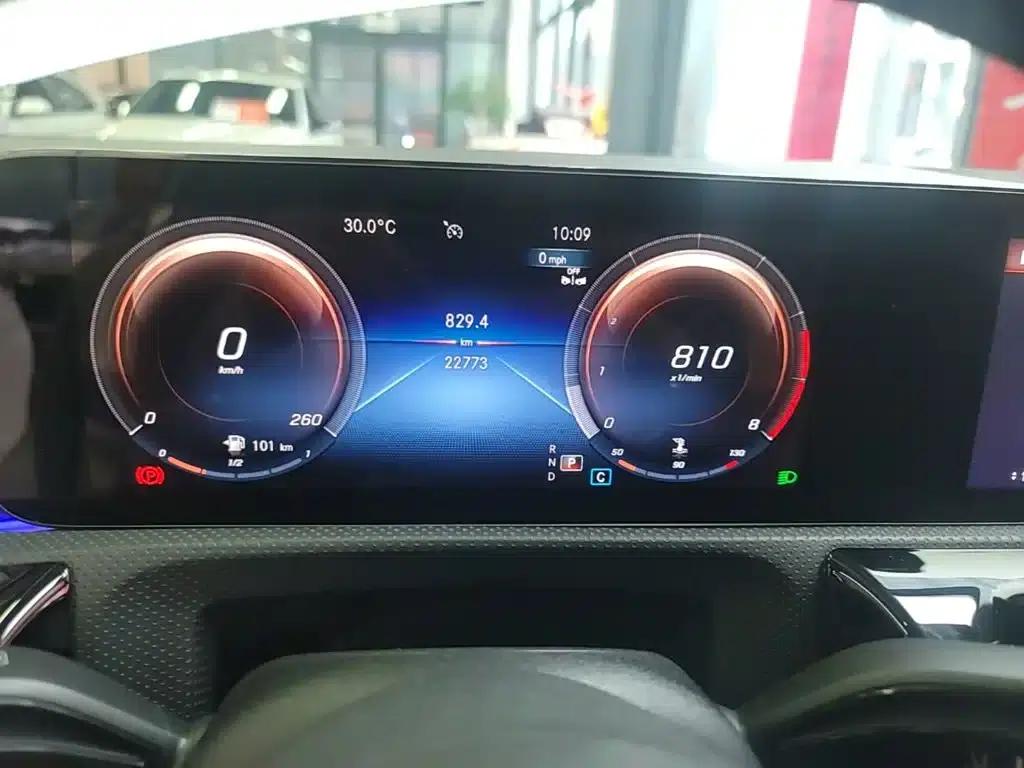 Mercedes-Benz A-Class 2022 Facelift III A 200 L Sport Sedan Fashion Edition — миниатюра 12
