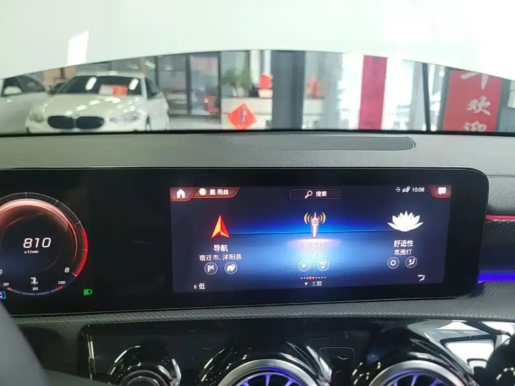 Mercedes-Benz A-Class 2022 Facelift III A 200 L Sport Sedan Fashion Edition — миниатюра 13