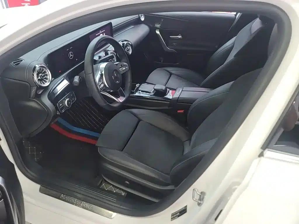 Mercedes-Benz A-Class 2022 Facelift III A 200 L Sport Sedan Fashion Edition — миниатюра 15