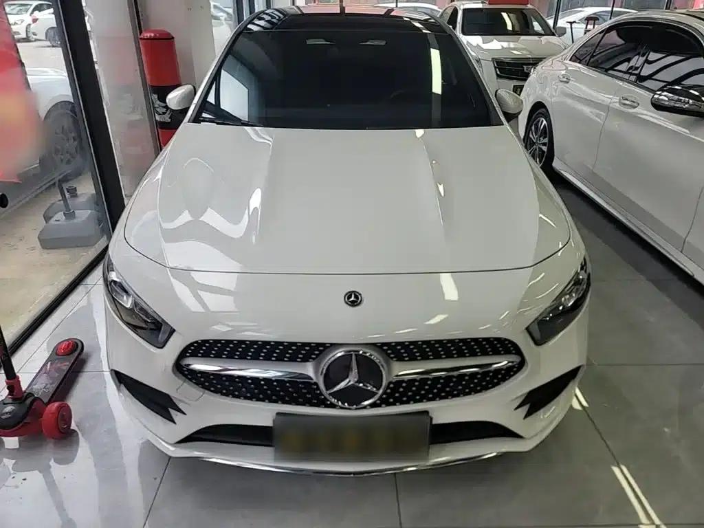 Mercedes-Benz A-Class 2022 Facelift III A 200 L Sport Sedan Fashion Edition — миниатюра 3