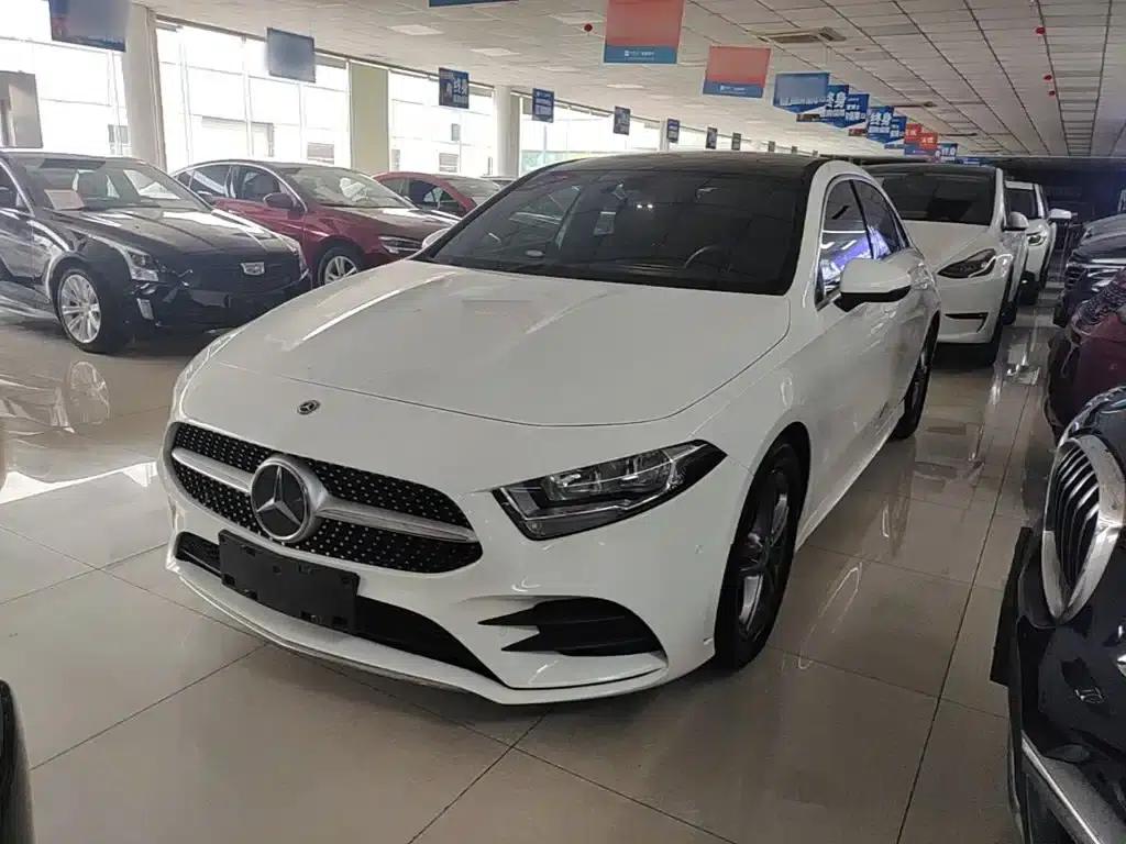 2021 Mercedes-Benz A-Class A 180 L Sport Sedan — миниатюра 1
